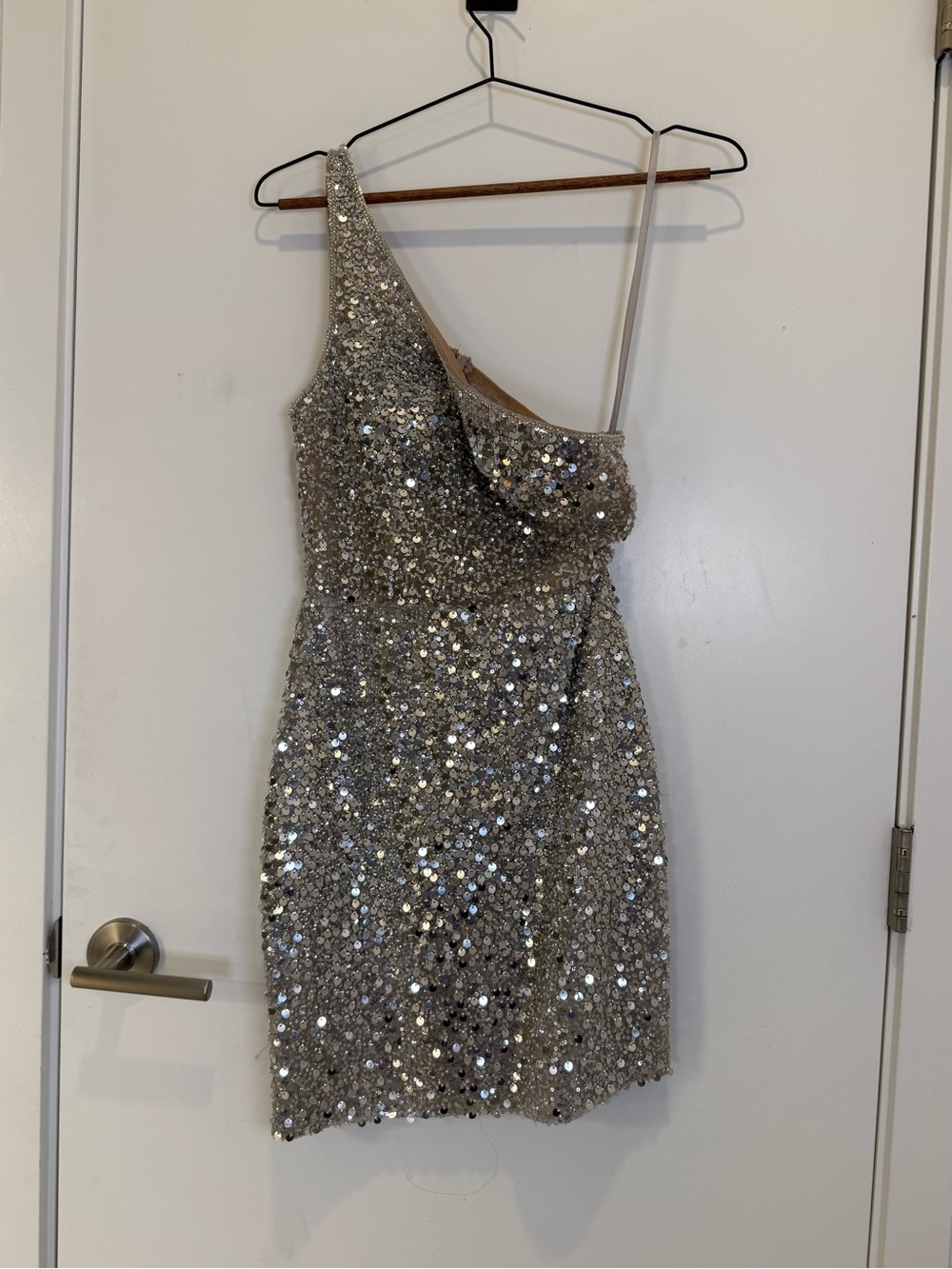 NWT Gianni Bini Juniors One-Shoulder Silver Sequin Beaded Mini Dress - Picture 2 of 11